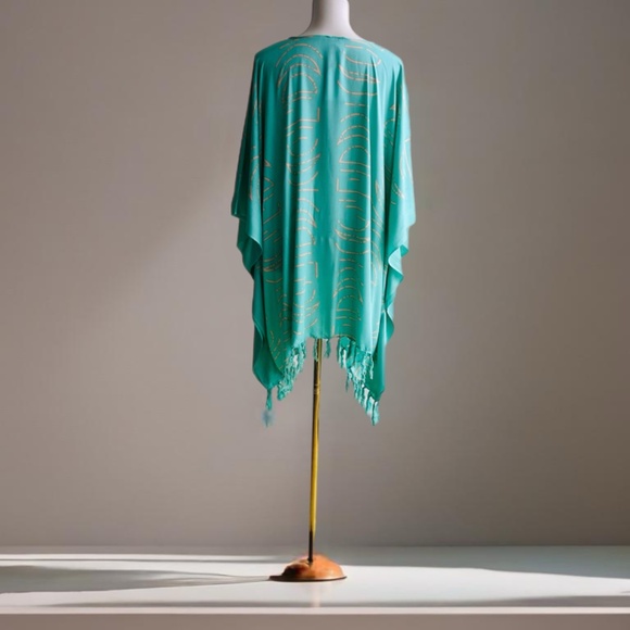 0091/ Seafoam  Green Moon Chase Poncho With Fringes - Picture 5 of 7